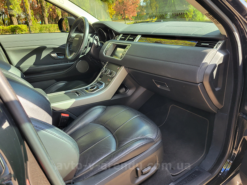 Аренда внедорожника Range Rover Evoque черный с водителем