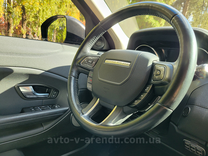 Аренда внедорожника Range Rover Evoque черный с водителем