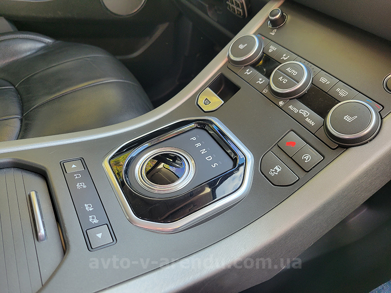 Аренда внедорожника Range Rover Evoque черный с водителем
