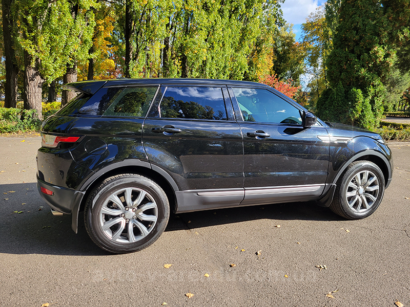 Аренда внедорожника Range Rover Evoque черный с водителем