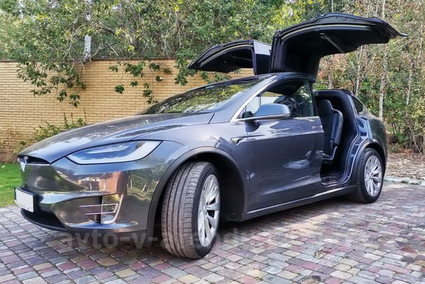 Аренда электро внедорожника TESLA Model X серая
