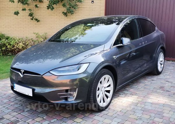 Аренда электро внедорожника TESLA Model X серый с водителем в Киеве