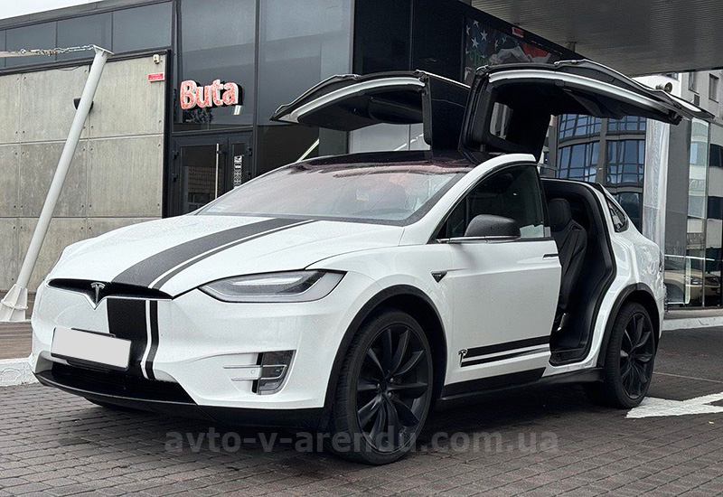 Аренда электро внедорожника TESLA Model X белая
