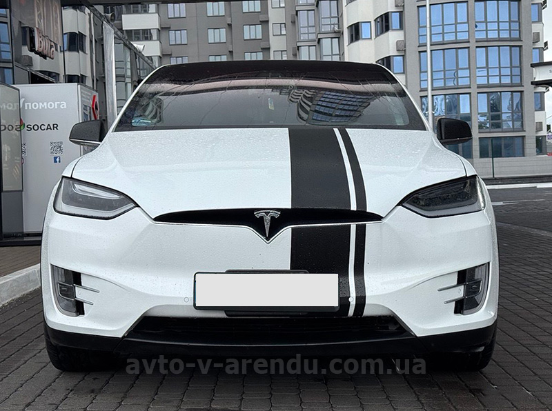 Аренда электро внедорожника TESLA Model X с водителем в Киеве