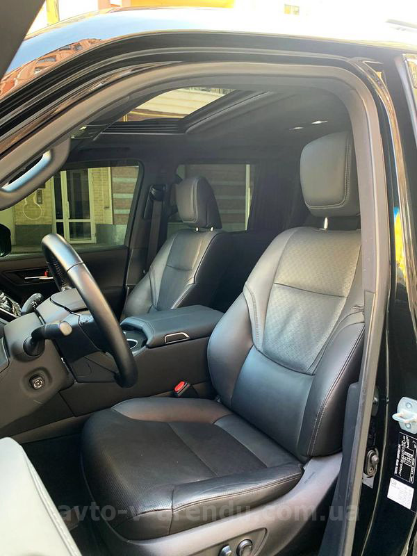 Аренда внедорожника Toyota Land Cruiser Prado 300 с водителем. Прокат джипа Тойота Ленд Крузер 300 без водителя в Киеве