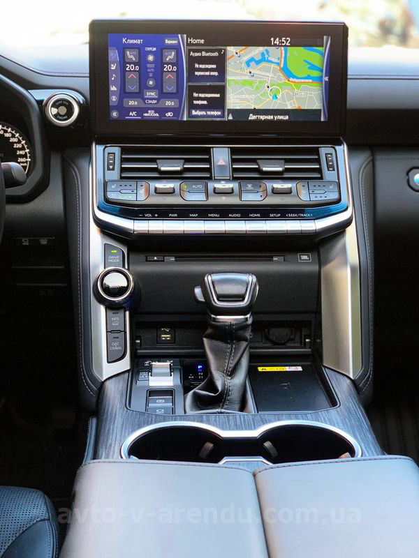 Аренда внедорожника Toyota Land Cruiser Prado 300 с водителем. Прокат джипа Тойота Ленд Крузер 300 без водителя в Киеве