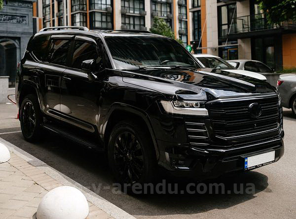 Аренда внедорожника Toyota Land Cruiser Prado 300 с водителем. Прокат джипа Тойота Ленд Крузер 300 без водителя в Киеве