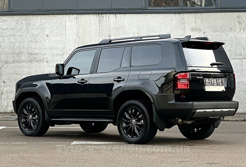 Аренда внедорожника Toyota Land Cruiser Prado 250 с водителем. Прокат авто Тойота Ленд Крузер Прадо 250 без водителя в Киеве