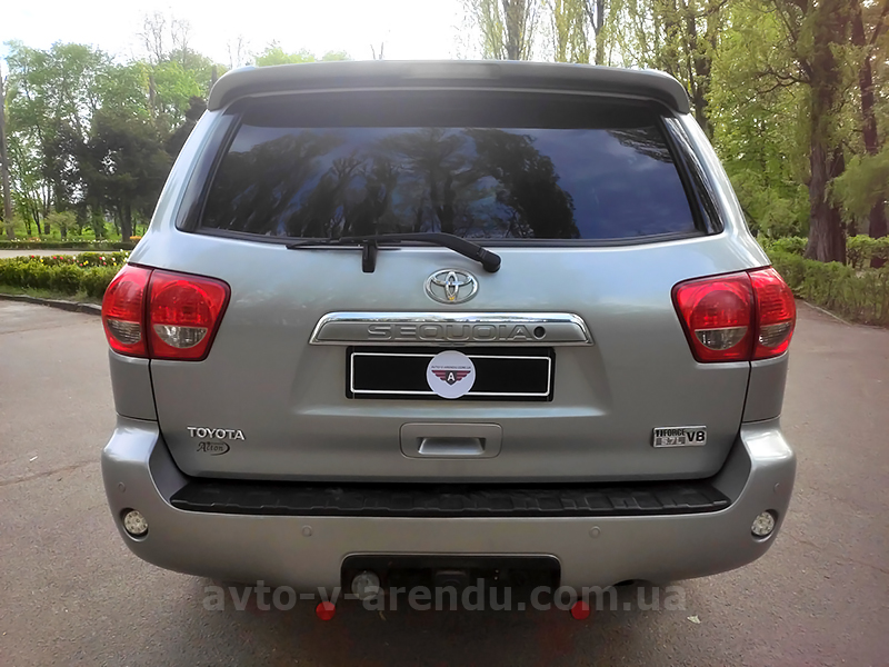 Аренда внедорожника джипа с водителем в Киеве Toyota Sequoia Platinum