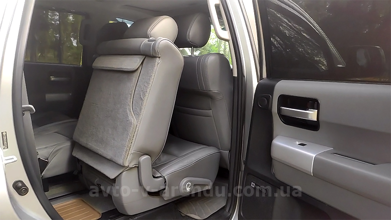 Аренда внедорожника джипа с водителем в Киеве Toyota Sequoia Platinum