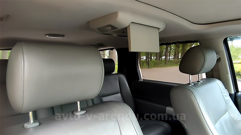 Аренда внедорожника джипа с водителем в Киеве Toyota Sequoia Platinum