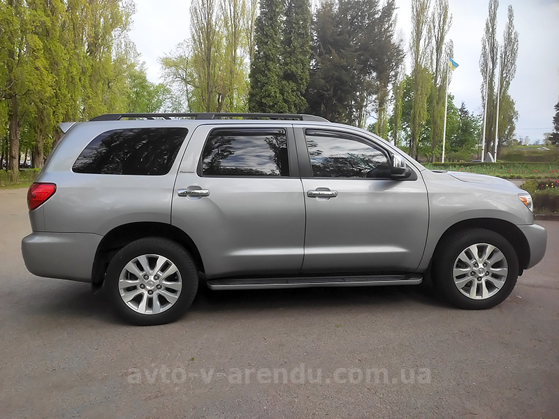 Аренда внедорожника джипа с водителем в Киеве Toyota Sequoia Platinum