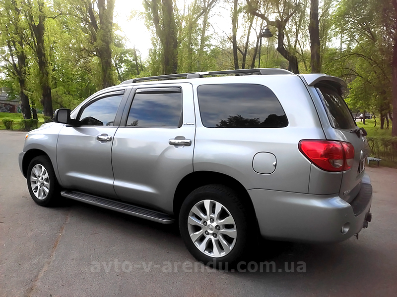 Аренда внедорожника джипа с водителем в Киеве Toyota Sequoia Platinum