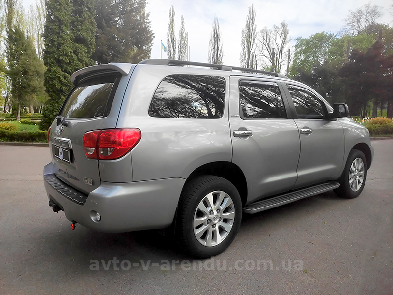 Аренда внедорожника джипа с водителем в Киеве Toyota Sequoia Platinum