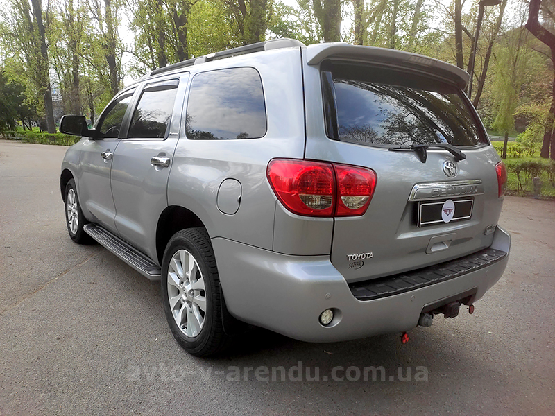 Аренда внедорожника джипа с водителем в Киеве Toyota Sequoia Platinum